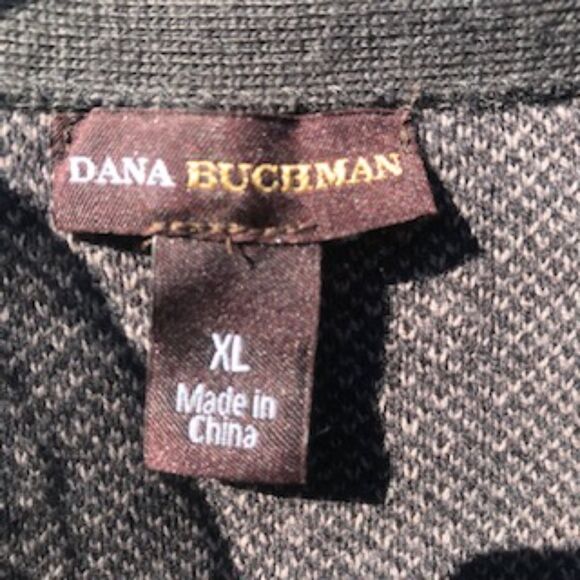 Dana Buchman Sweater . Woman's Size: Extra Large (16/18) . Pre Owned - Picture 3 of 3
